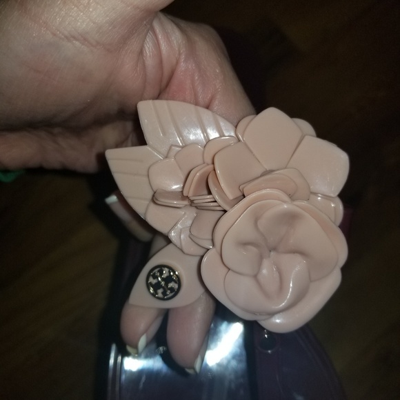 💲💲SOLD💲💲Tory Burch Blossom Thong Sandal - Picture 2 of 3